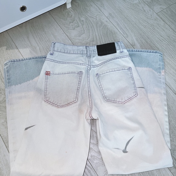 SOLD🚫Urban outfitters seagull ombré scenic cowboy jeans size 24 - Picture 6 of 7